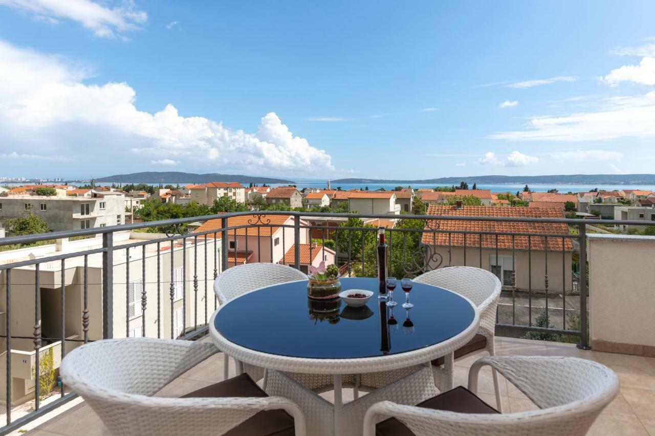 Villa Apartments Kordic Kastela Ngoại thất bức ảnh