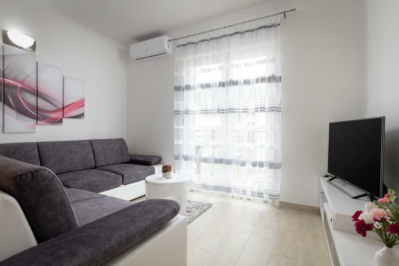 Villa Apartments Kordic Kastela Ngoại thất bức ảnh